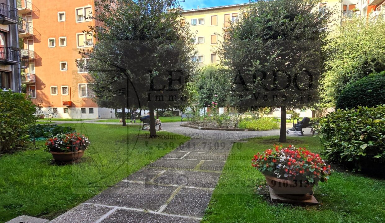 01 GIARDINO CONDOMINIALE